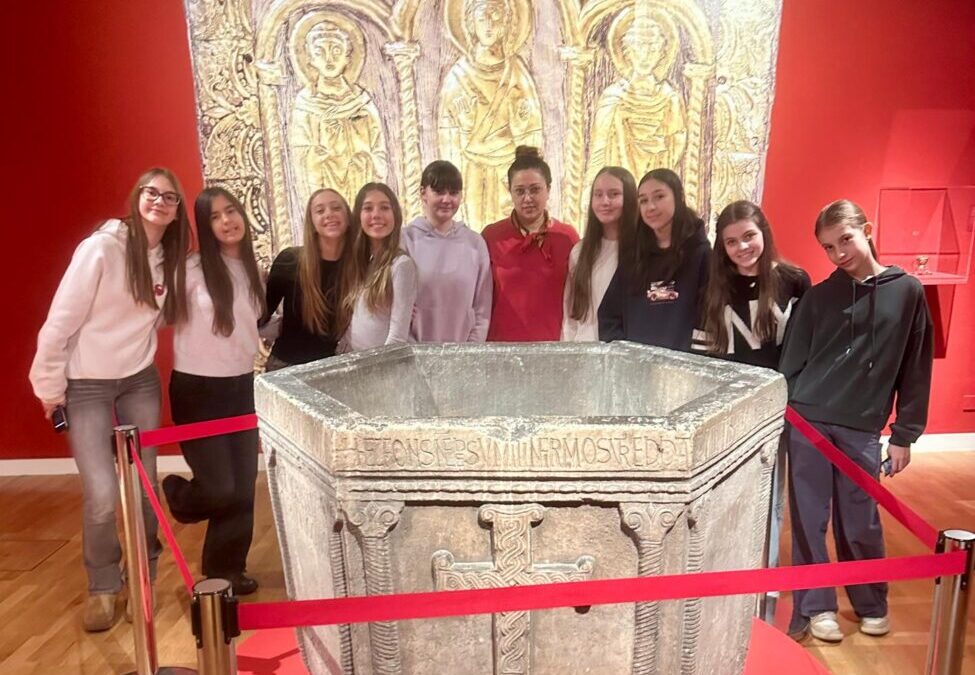 U POČETKU BIJAŠE KRALJEVSTVO